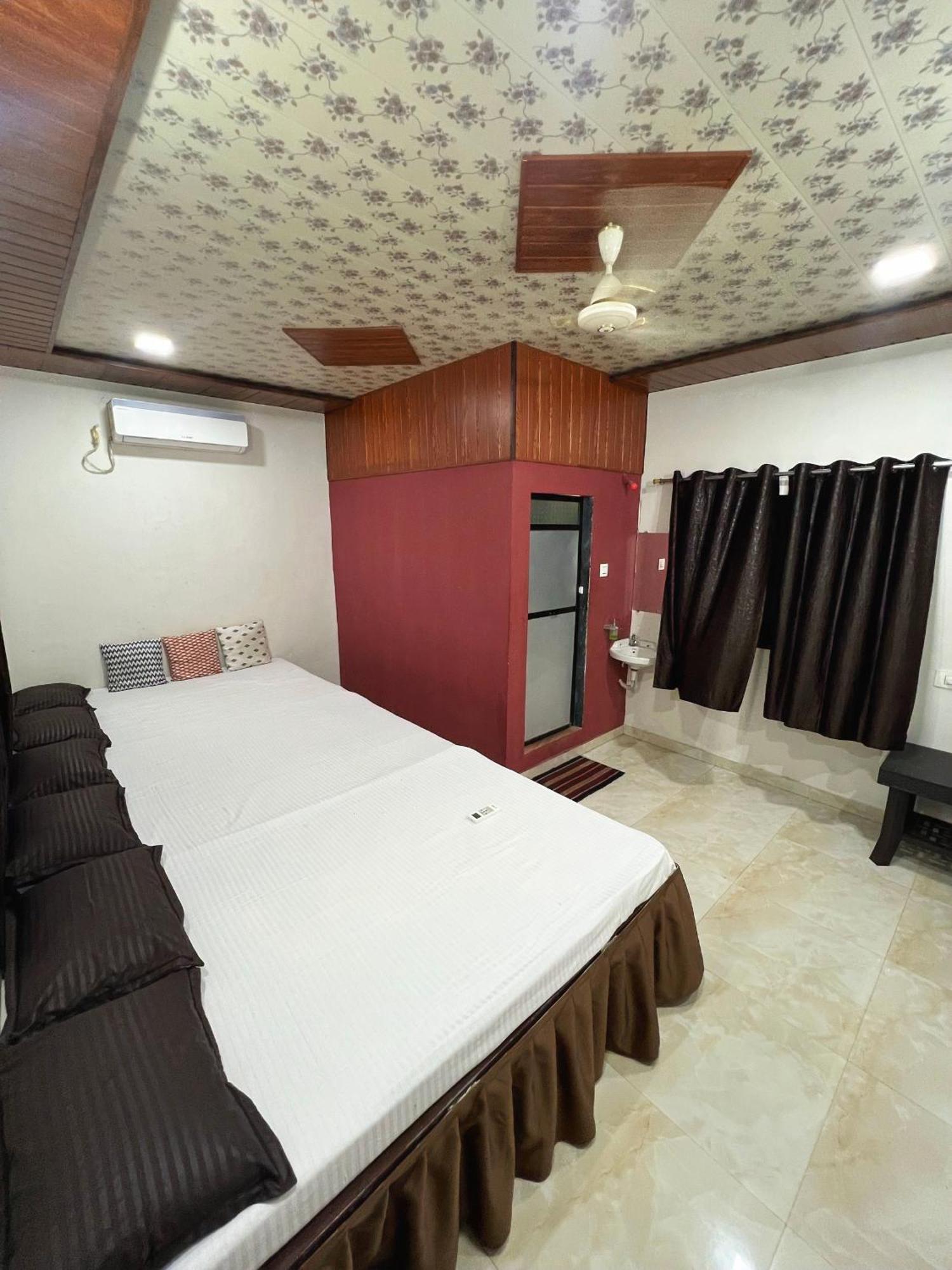 Karjat Ap Resort Exteriér fotografie