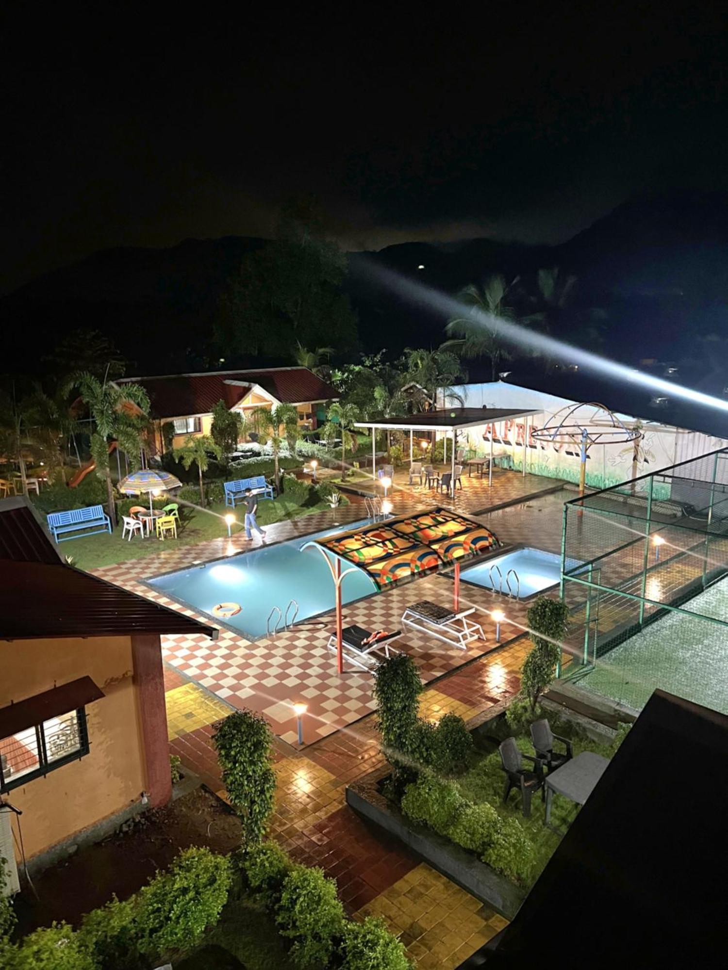 Karjat Ap Resort Exteriér fotografie